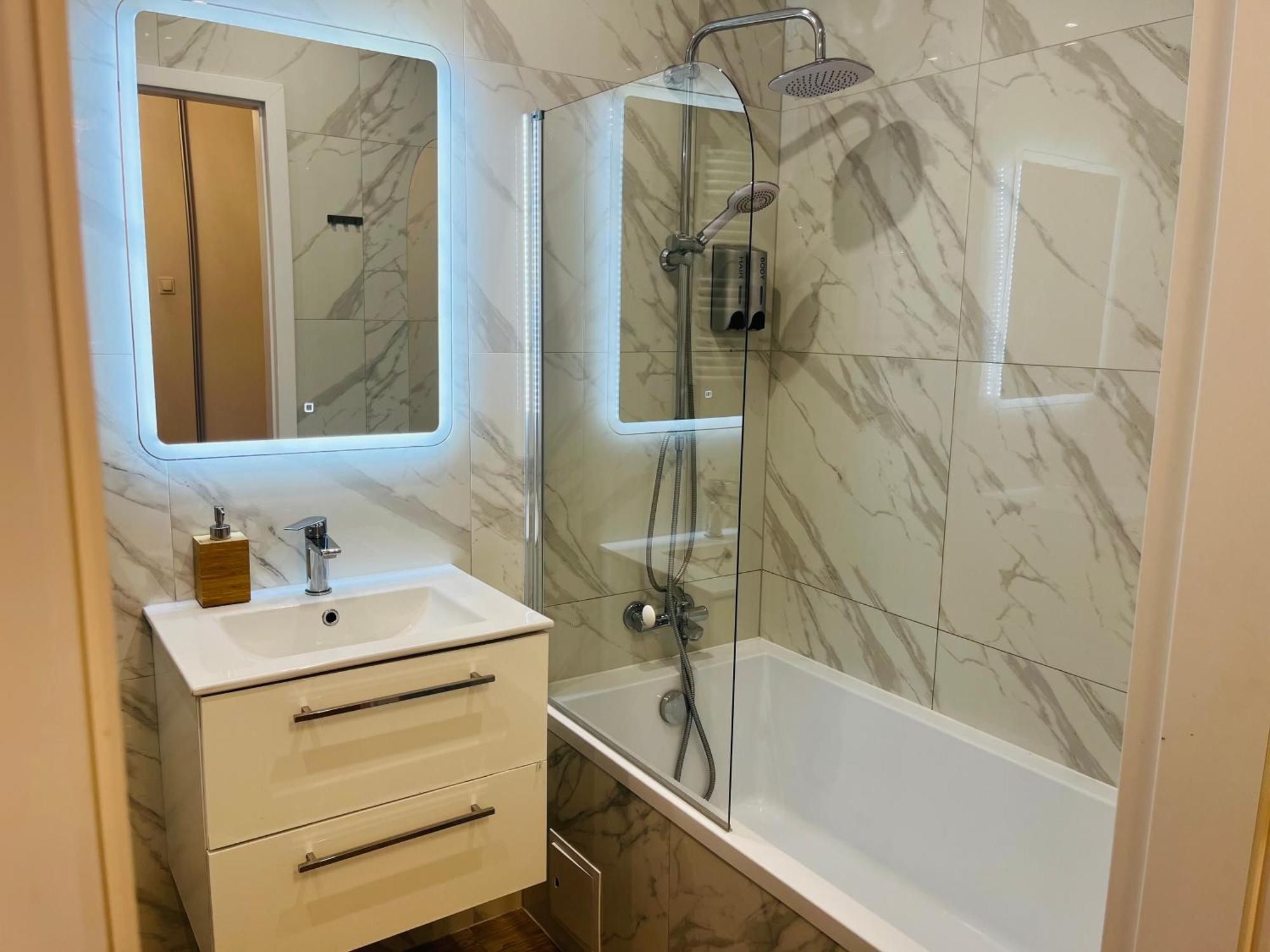 Zlote Apartamenty 58 Legnica Dış mekan fotoğraf